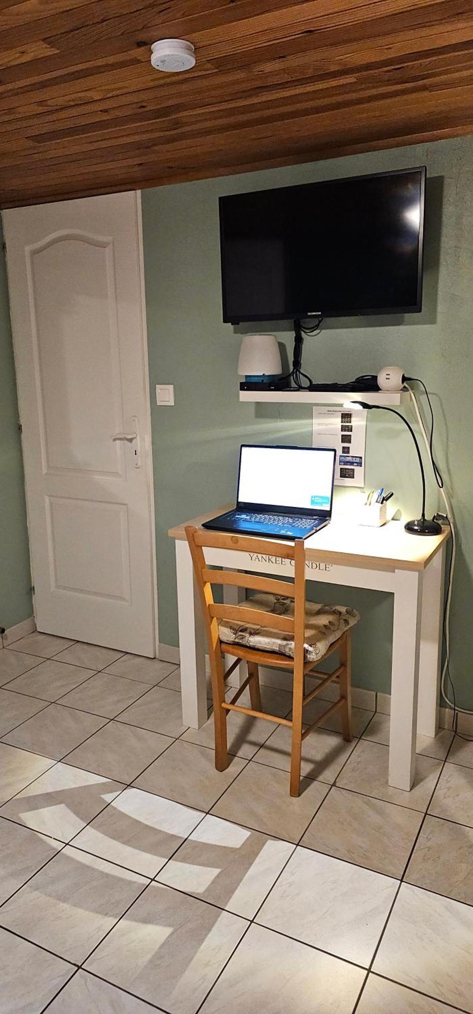 Studio Tranquillo Avec Piscine Et Salle De Sport อิสทร์ ภายนอก รูปภาพ